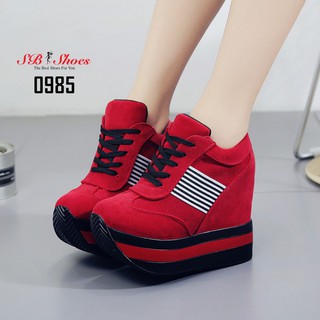 รองเท้าผ้าใบเสริมส้นสไตล์เกาหลี มีเชือกปรับกระชับเท้า มีสีดำ สีแดง