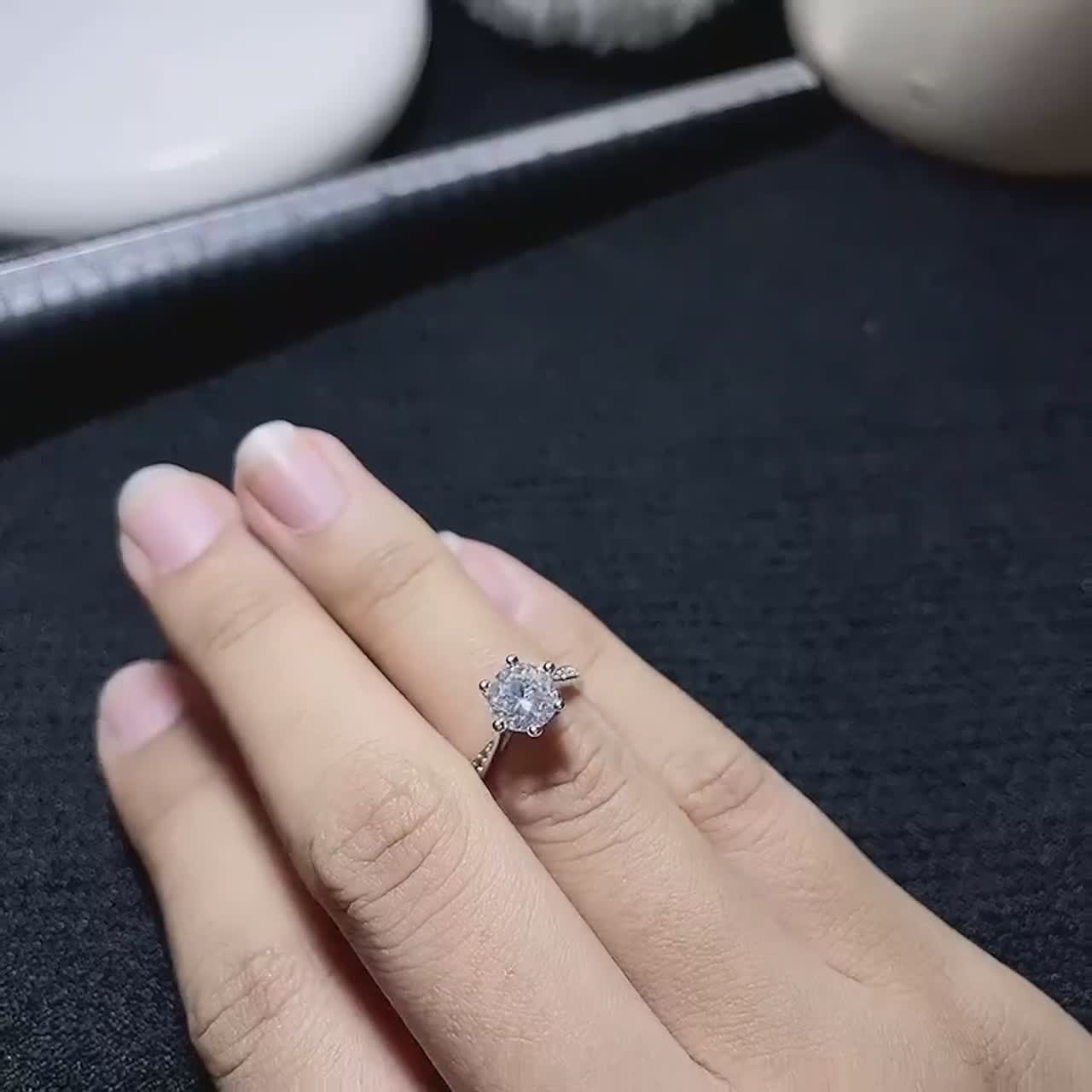 diamond-ring-แหวนเพชรชูเม็ดเดี่ยว-เพชร-cz-แท้-งานสวยน่ารัก-ดีไซส์เก๋มากๆค่ะ-เพชรวิ้งที่สุด