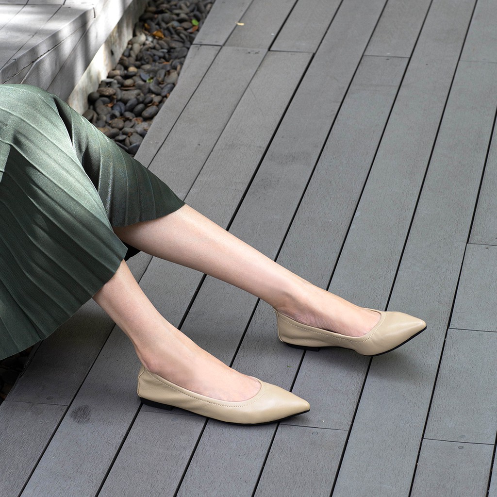 รูปภาพของSweet Palettes รองเท้าหนังแกะ Ida Seoul Beigeลองเช็คราคา