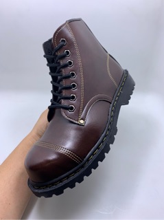 ภาพหน้าปกสินค้ารองเท้าหนังหุ้มข้อหัวเหล็กสีน้ำตาลเข้ม (size38-47) หุ้มข้อต่อตาล ซึ่งคุณอาจชอบสินค้านี้