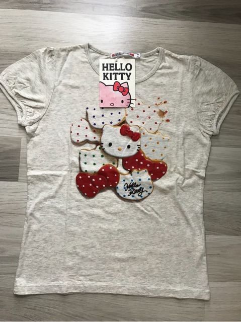 เสื้อยืดuniqlo-เด็ก-hello-kitty-ซื้อคู่ราคาพิเศษ