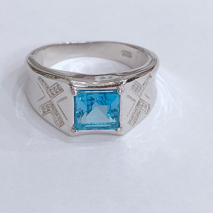 แหวนพลอย-สวิสบลูโทพาส-swiss-blue-topaz-สีฟ้าสดรุ่น-rm-sbt01sq