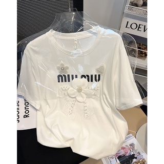 พร้อมส่ง เสื้อยืด แต่งดอกไม้และเพชร ผ้ายืดพรีเมียม