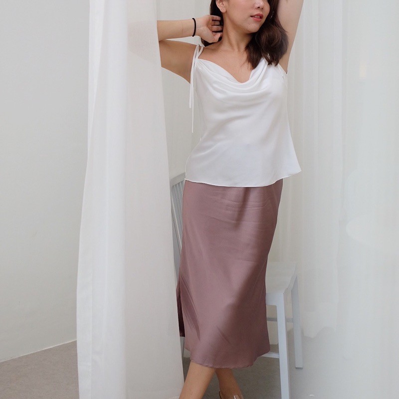 baesic019-skirt-กระโปรงผ้าซาติน-เรียบหรูดูแพง