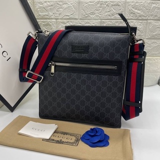 Gucci GG Messenger Bag Original Grade Size27cm เท่มาก จุของให้เยอะค่ะ มีมา2แบบสวยทุกแบบเลยค่ะ