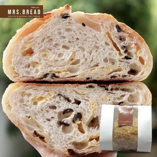 ภาพหน้าปกสินค้าCheddar and Olive Sourdough Bread ที่เกี่ยวข้อง