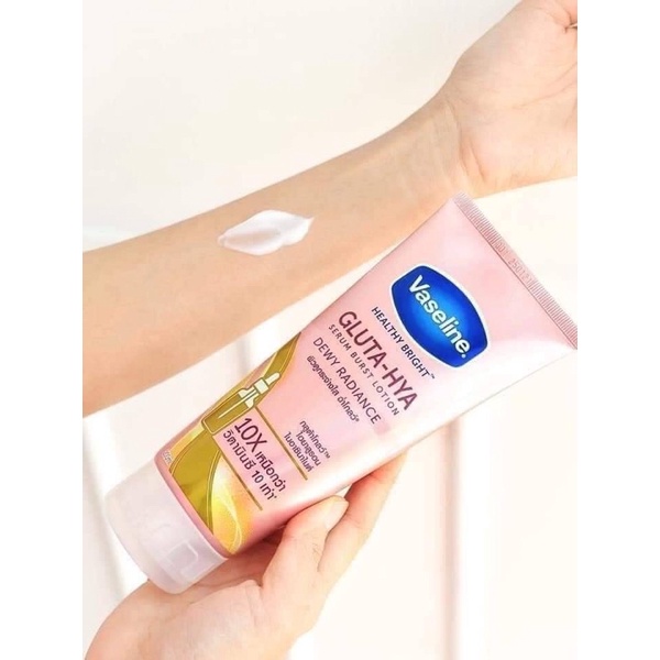 vaseline-gluta-hya-serum-burst-lotion-dewey-radiance-330-ml