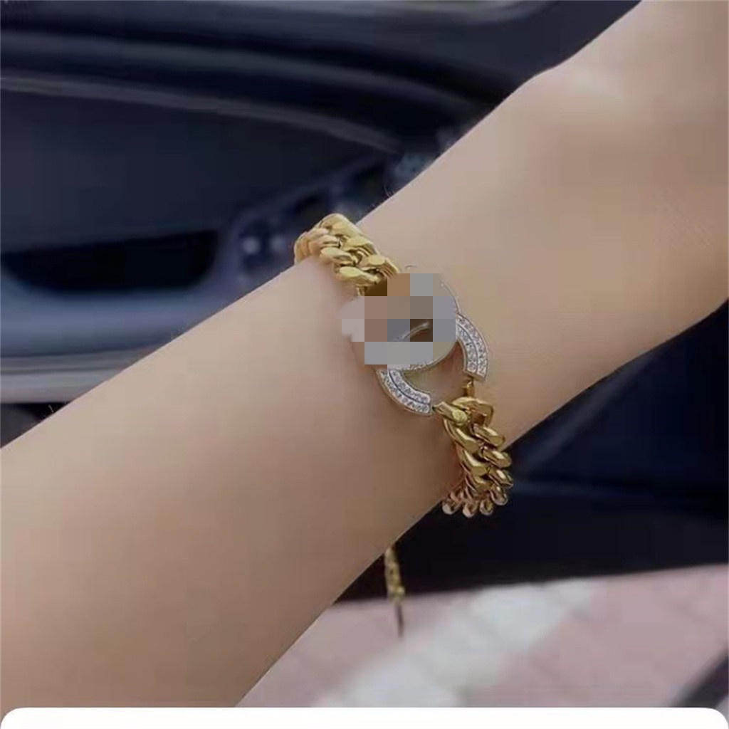 2021-ใหม่สร้อยข้อมือแฟชั่นสแตนเลสสีทองลายตัวอักษร-c-สําหรับผู้หญิง