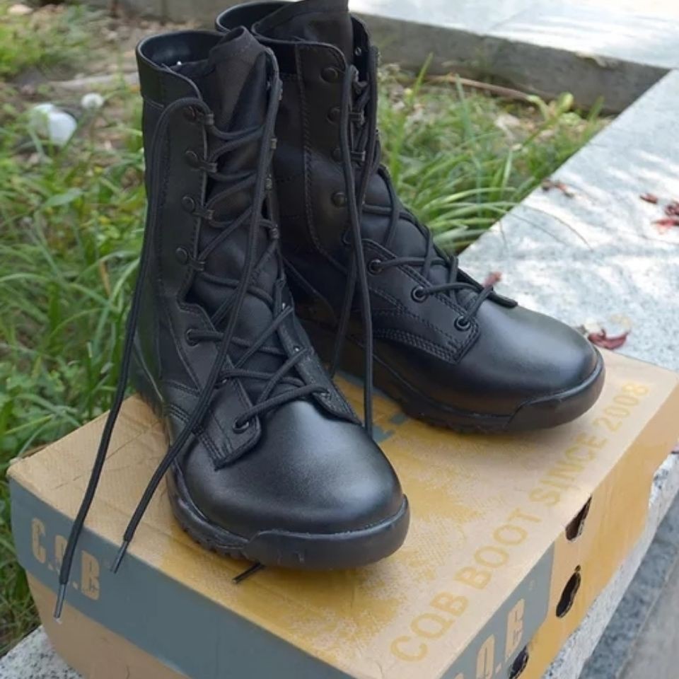 ภาพหน้าปกสินค้าUltralight Cqb Tactical Boots Breathable Comfy Hiking Shoes รองเท้าบูท สำหรับผู้หญิง Man จากร้าน lovefei888.th บน Shopee