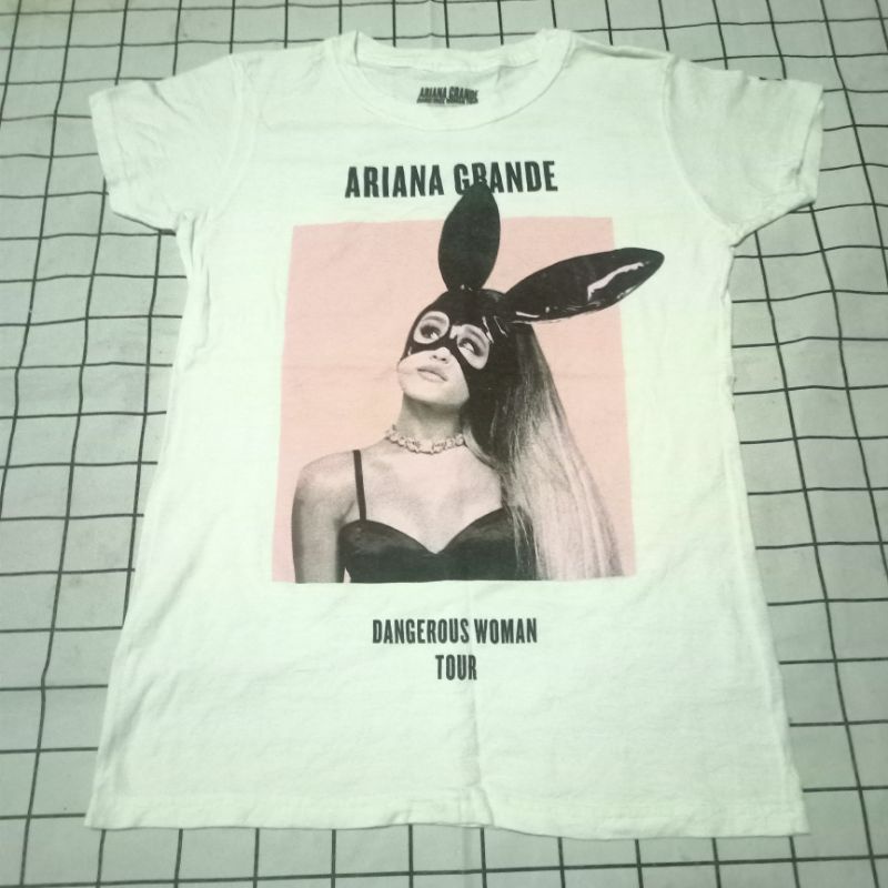 เสื้อยืด-ariana-grande