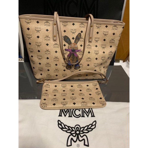 กระเป๋าสะพาย-mcm-rabbit-top-zip-shopper-med-ig-ของใหม่ไม่เคยใช้งาน-สวยมาก-อุปกรณ์-การ์ด-ใบเสร็จ-ถุงผ้า