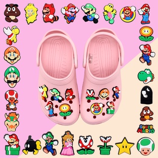 ภาพหน้าปกสินค้าJibbitz Crocs การ์ตูน Mario ธีม DIY shoe charms น่ารัก pvc accessories เด็ก รองเท้าแตะ decorate อุปกรณ์เสริม 1000+ รูปแบบ สําหรับคุณเลือก ที่เกี่ยวข้อง