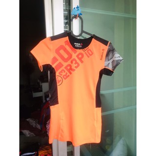 เสื้อยืด เข้ารูป Reebox size L