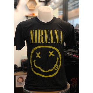 เสื้อยืดผ้าฝ้ายพิมพ์ลายขายดี สไตล์มินิมอล เสื้อลายยิ้ม Nirvana หัสN101 เสื้อวงดนตรี ร็อคต่างประเทศ เสื้อชาวร็อค สักเครื่