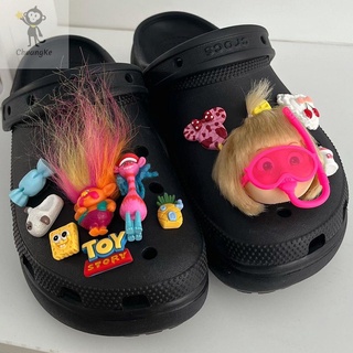 🔥จิ๊บบิทตัวติดรองเท้ามีรู รูปแบบการ์ตูน ตัวติดรองเท้า crocs DIY ตุ๊กตาติดรองเท้า  ตกแต่งสวยงาม สไตล์น่ารัก