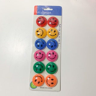 [มีเก็บปลายทาง] magnet ที่ติดตู้เย็น หน้ายิ้ม 12 ชิ้น