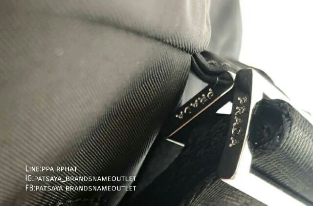 กระเป๋าสะพายหลัง-prada-premium-gift-แท้-เคาร์เตอร์เครื่องสำอางค์