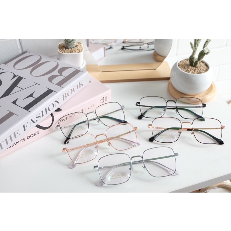 ส่งฟรี-แว่นสั่งตัดตามค่าสายตา-แว่นตากรองแสง-มีเลนส์ให้เลือกเยอะ-กรอบกับเลนส์คุณภาพพรีเมี่ยมนำเข้าจากเกาหลี