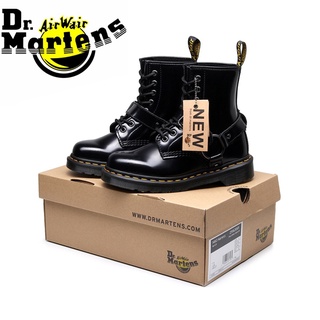 Dr.Martens รองเท้าบูทมาร์ตินลำลองหนังหัวเข็มขัดด้านข้าง แฟชั่นคู่ขนาดบวกรองเท้าบูทสั้น