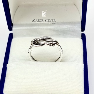 ภาพหน้าปกสินค้า🎁 Love knot ring : แหวนเงินแท้ 92.5% รมดำ ดีไซน์เท่ๆ น่าใส่ แหวนเงินแท้ 100 Major silver  :  E-V-2Kn1.5 ซึ่งคุณอาจชอบราคาและรีวิวของสินค้านี้