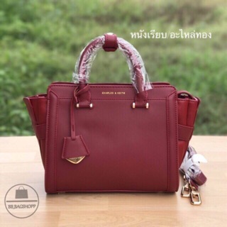 CHARLES & KEITH TRAPEZE BAG (แดง) (Outlet)