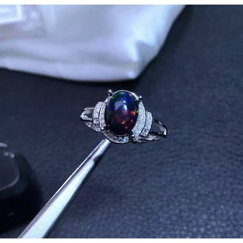 แหวนโอปอลแท้ธรรมชาติสีมัลติ-7x9-มม-ประดับcz-วัสดุ-ตัวเรือนเงินแท้925-ชุบแพทตินัมทองคำขาวหรูหรา-ปรับขนาดแหวนได้