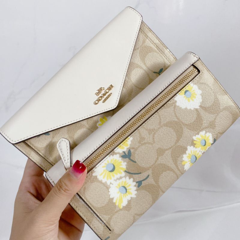 สด-ผ่อน-กระเป๋าสตางค์-ใบยาวฝาพับ-ทรงจดหมาย-ลายดอก-coach-c3721-slim-envelope-wallet