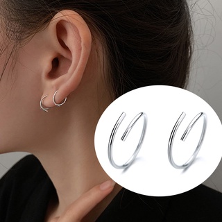 ภาพหน้าปกสินค้าต่างหู Cool Round Hoop Earrings Silver Color Simple Circle Earring Women Ear Jewelry High Quality ที่เกี่ยวข้อง