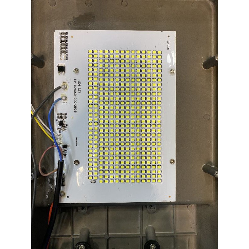 huapai-s03-200w-ไฟทางโซล่าเซลล์-200w