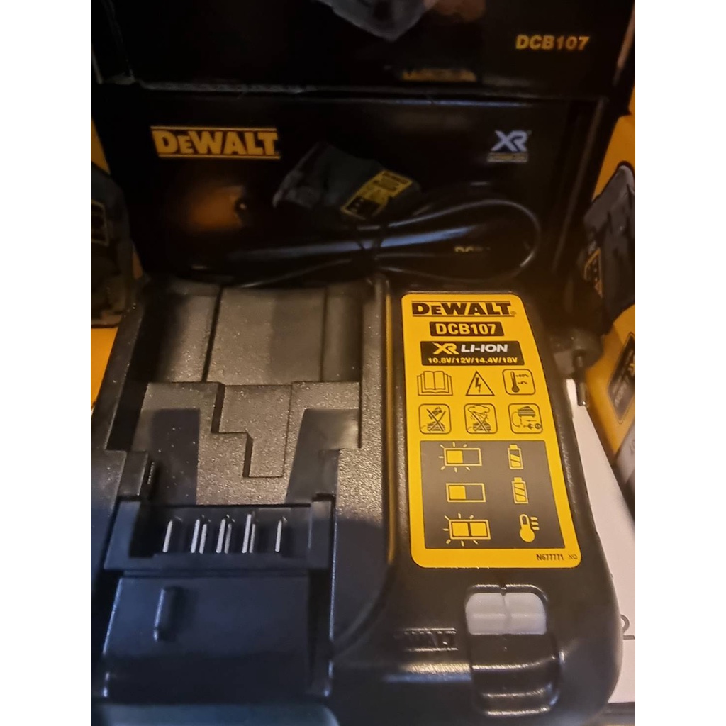 ภาพหน้าปกสินค้าDeWALT แท่นชาร์จแบตเตอรี่ รุ่น DCB107 ชาร์จปกติ Lithium-ion 10.8-18V จากร้าน can.shop บน Shopee