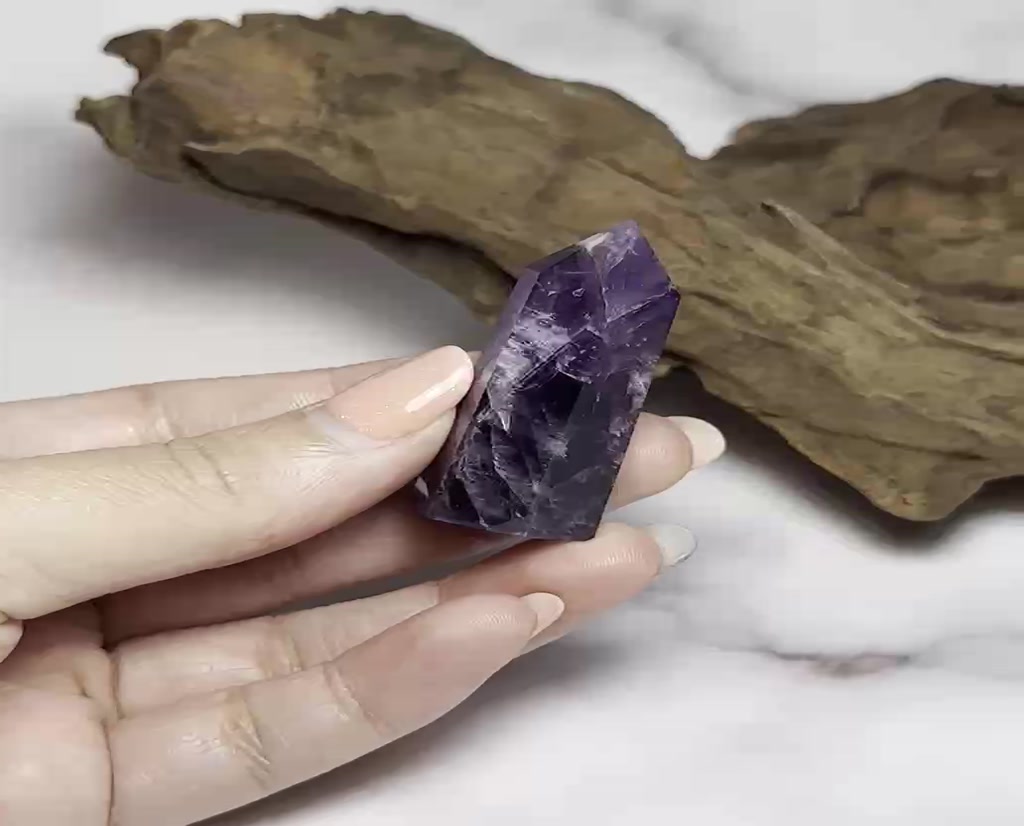 amethyst-อเมทิสต์-4-point-สัญลักษณ์แห่งความจริงใจ-และความมั่นคง-ad-gemstone