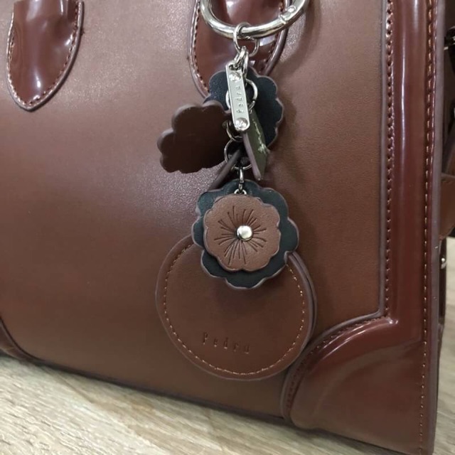 pedro-office-bag-with-chain-2018-ของแท้-ราคาถูก