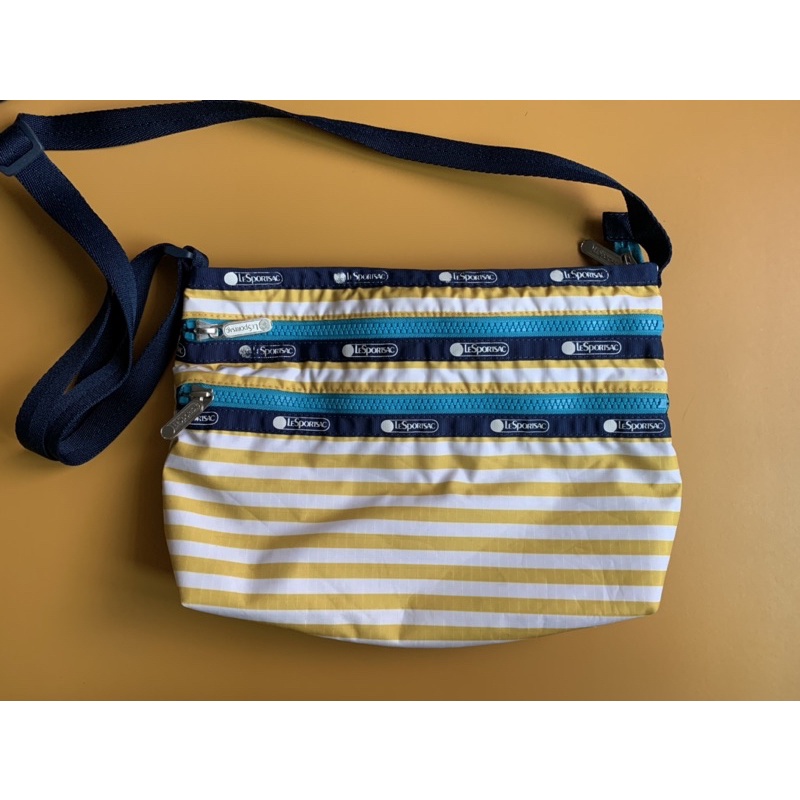 LeSportsac Quinn Bag ของแท้ มือ 2 Shopee Thailand