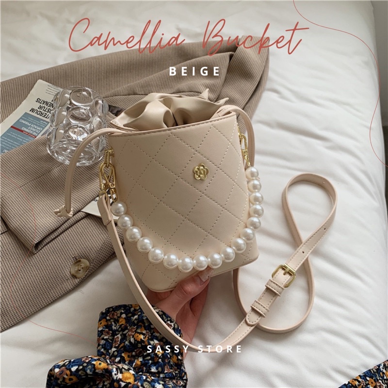 camellia-bucket