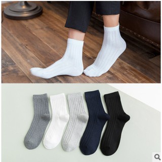 สินค้า 🍑BY🍑ถุงเท้าหุ้มข้อ ถุงเท้าผู้ชาย สไตล์ญี่ปุ่น เนื้อสัมผัสนุ่มสีพื้น ขาว ดำ