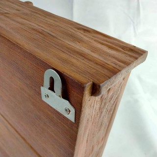 ภาพขนาดย่อของภาพหน้าปกสินค้าตู้เก็บกุญแจไม้ กล่องเก็บกุญแจไม้ ตู้แขวนกุญแจไม้ ตู้กุญแจติดผนัง ตู้ไม้แขวนกุญแจ กล่องไม้เก็บกุญแจแบบติดผนัง จากร้าน cotton_chiangmai_by_eurasia1 บน Shopee ภาพที่ 4