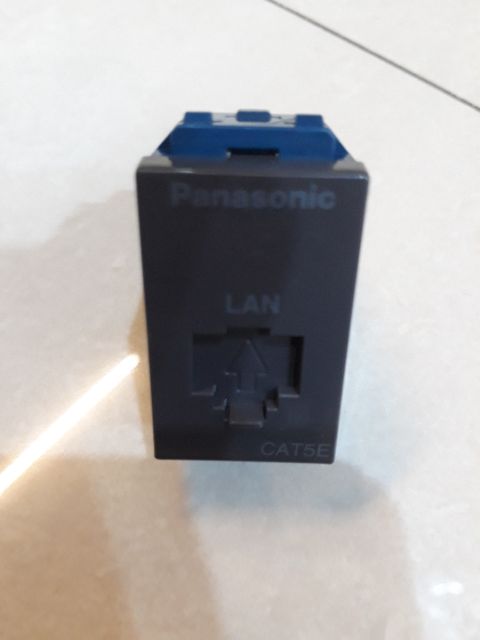 เต้ารับคอมพิวเตอร์-panasonic-cat-5e-weg2488h