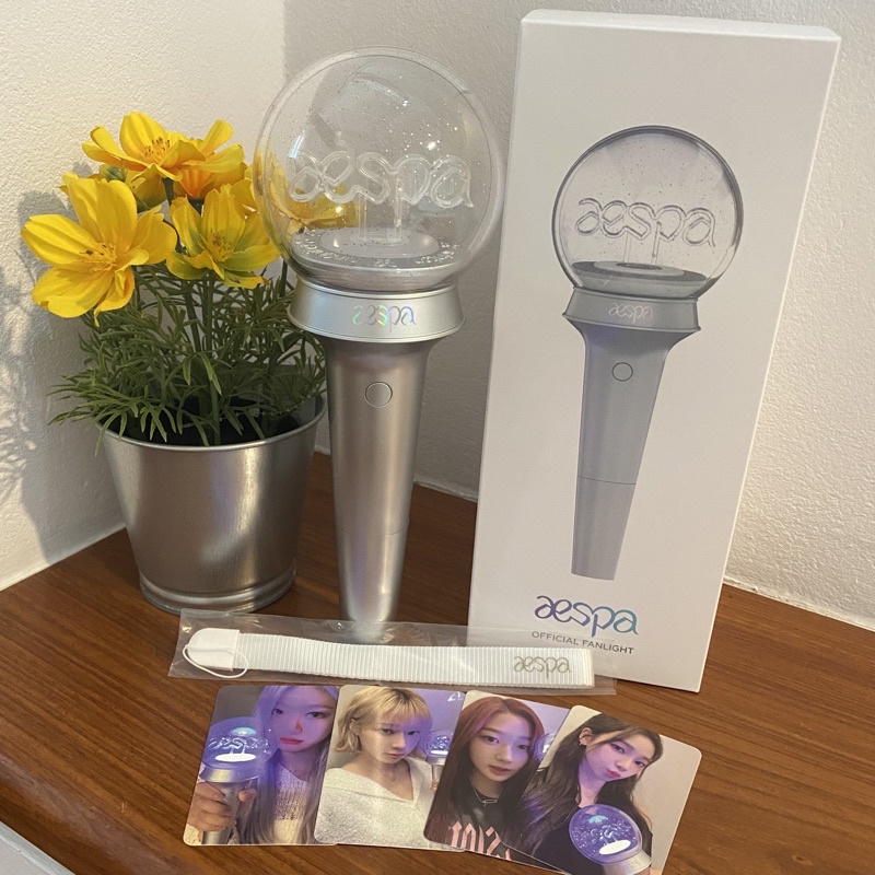 aespa 公式OFFICIAL LIGHT STICK Amazon.co.jp: aespa Official Lightstick with Tracking Sealed