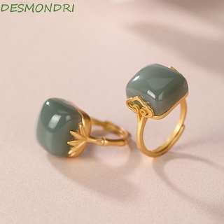 Desmondri แหวนผู้หญิง หรูหรา วินเทจ หินสี่เหลี่ยม สีเขียว เปิด แหวนปรับได้ ลายเมฆมงคล ทองแดง การออกแบบย้อนยุค แหวน