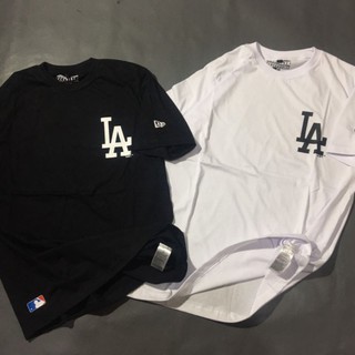 เสื้อยืด พิมพ์ลายโลโก้ La Los Angeles มีสีดํา และสีขาว