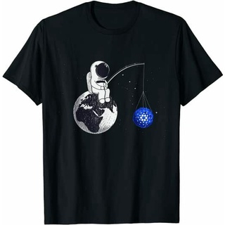 [S-5XL] เสื้อยืด พิมพ์ลาย Cryptocurrency Talk Cardano To The Moon ADA Space ADA สําหรับผู้ชาย 695636
