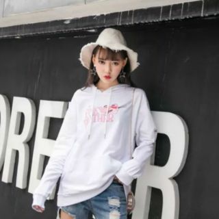 เสื้อhoodie ปักลายpink panther