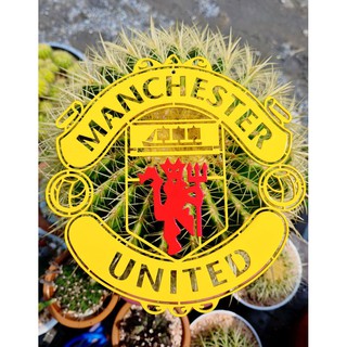 แมนเชสเตอร์ โลโก้ Manchester United เหล็กตัดเลเซอร์ 18*18 cm.หนา 1.5 mm.ทำสีเหลืองแดง ใช้สี 2k พ่นรถยนต์ภายนอกทนแดดทนฝน