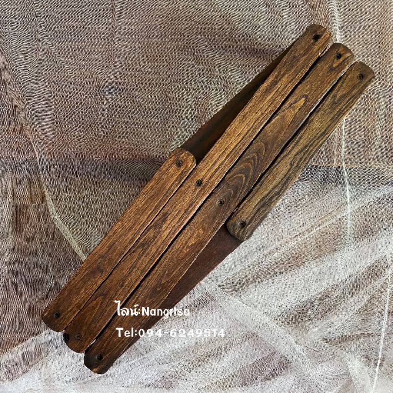 ไม้แขวนผ้า-สำหรับติดผนังห้อง-ยืดได้ทำจากไม้สัก-คุณภาพดี-เนื้อไม้ขัดสีโอ๊คให้สีเข้มเงา