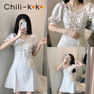 Chili_k❤️k❤️ 8846🍓ชุดเดรส พร้อมส่ง สตอเบอรี่สีขาวแนวสาวเกาหลี เดรสกระโปรงทรงเหนือเข่า ผ้านิ่ม กป รุ่น