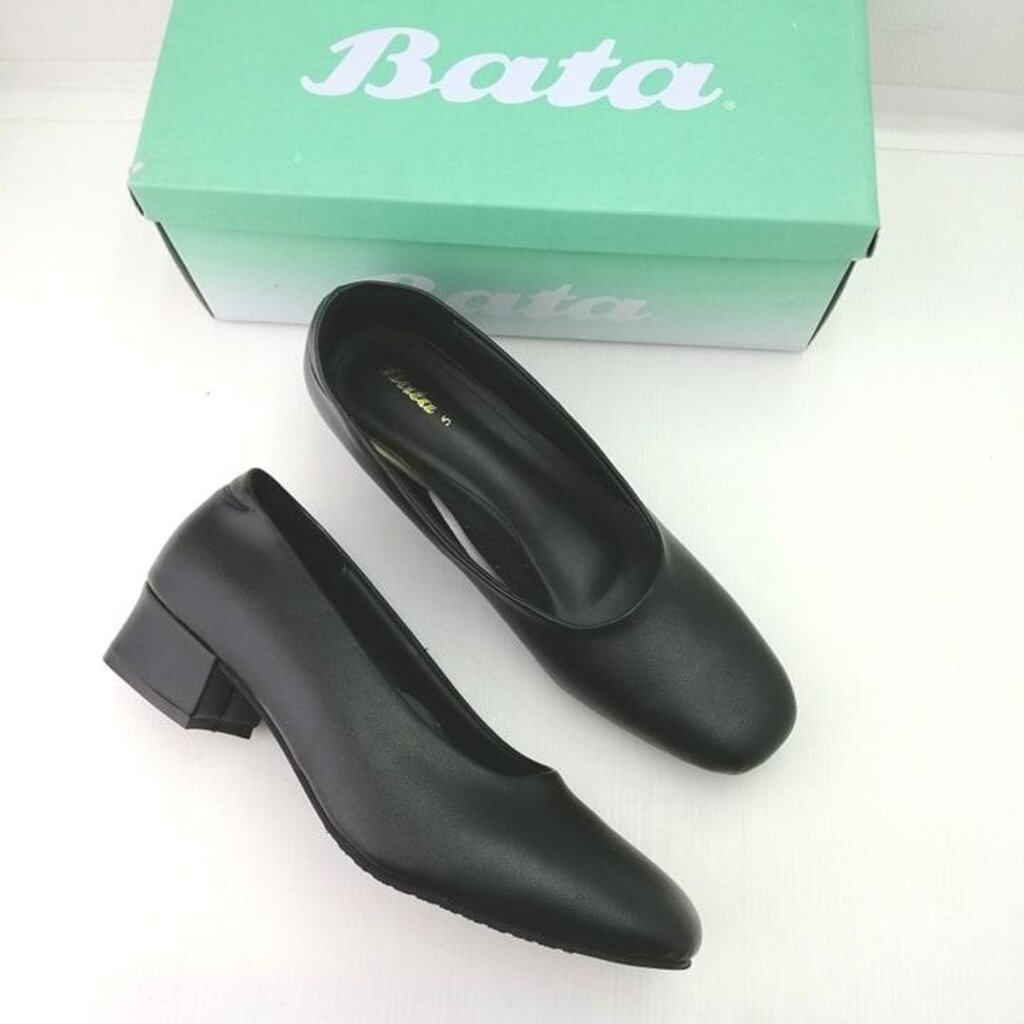 รูปภาพสินค้าแรกของBATA รุ่น 651-6972 รองเท้าผู้หญิงคัทชู ส้นสูง 1 นิ้ว รับปริญญา นักศึกษาแบบถูกระเบียบ รุ่น 651-6972