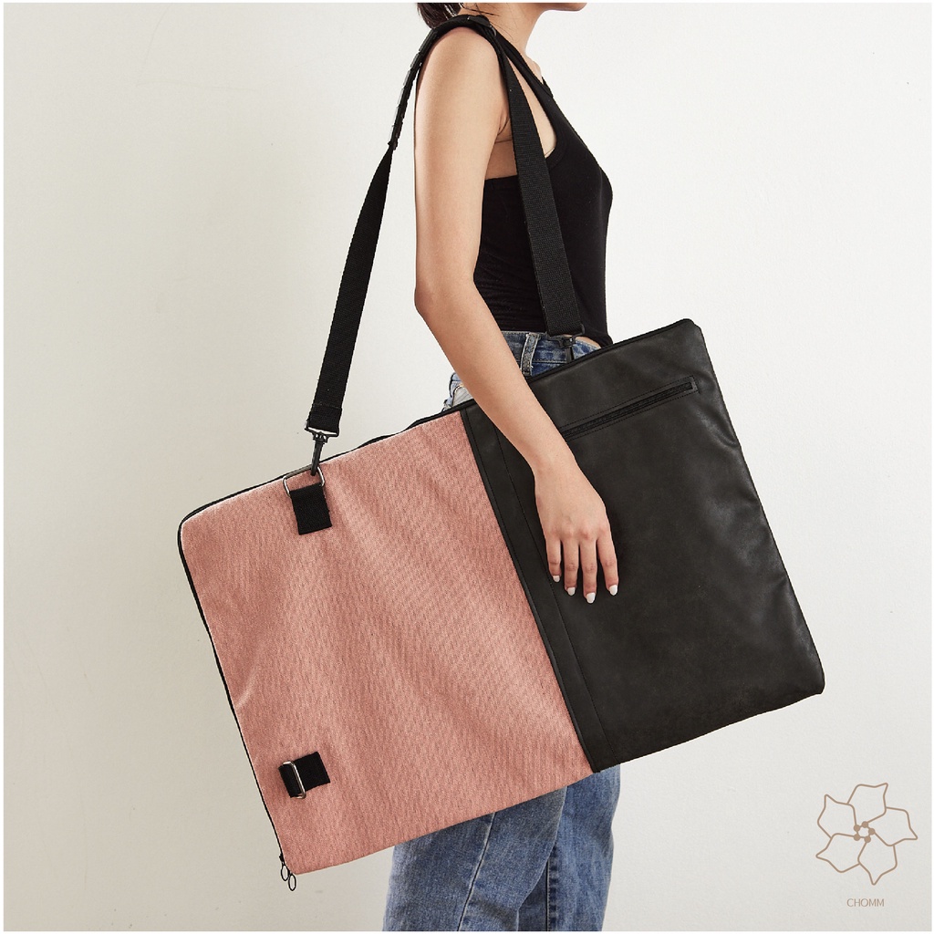 กระเป๋าใส่กระดานวาดรูป-ขนาด-a2-สี-black-pink-หนังดำ-ผ้าชมพู