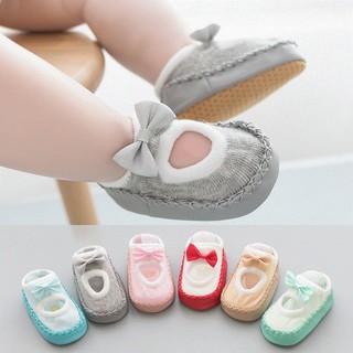 ภาพหน้าปกสินค้า✨ Kimi ๑ Baby Boys Girls Soft Soled Shoes Infant Autumn Cotton Warm Anti Slip Floor Socks Shoes ที่เกี่ยวข้อง