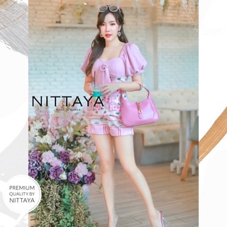 NITTAYA  เซ็ทเสื้อ+กางเกงขาสั้นสีชมพูลายดอกกุหลาบ