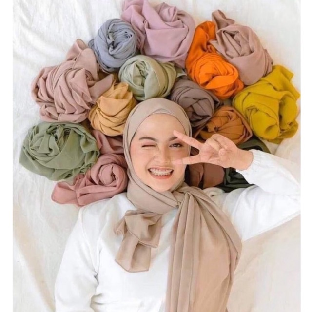 ภาพหน้าปกสินค้าผ้าคลุมชีฟองวินยาว มาเลย์แท้100% โกดังใหญ่ มีสีให้เลือก จากร้าน hijab_shop111 บน Shopee